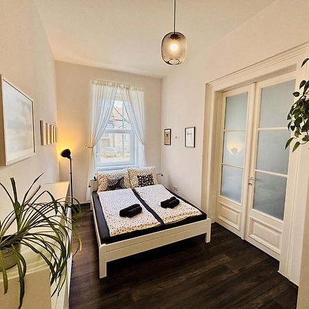 Art Apartment Szeged Luaran gambar