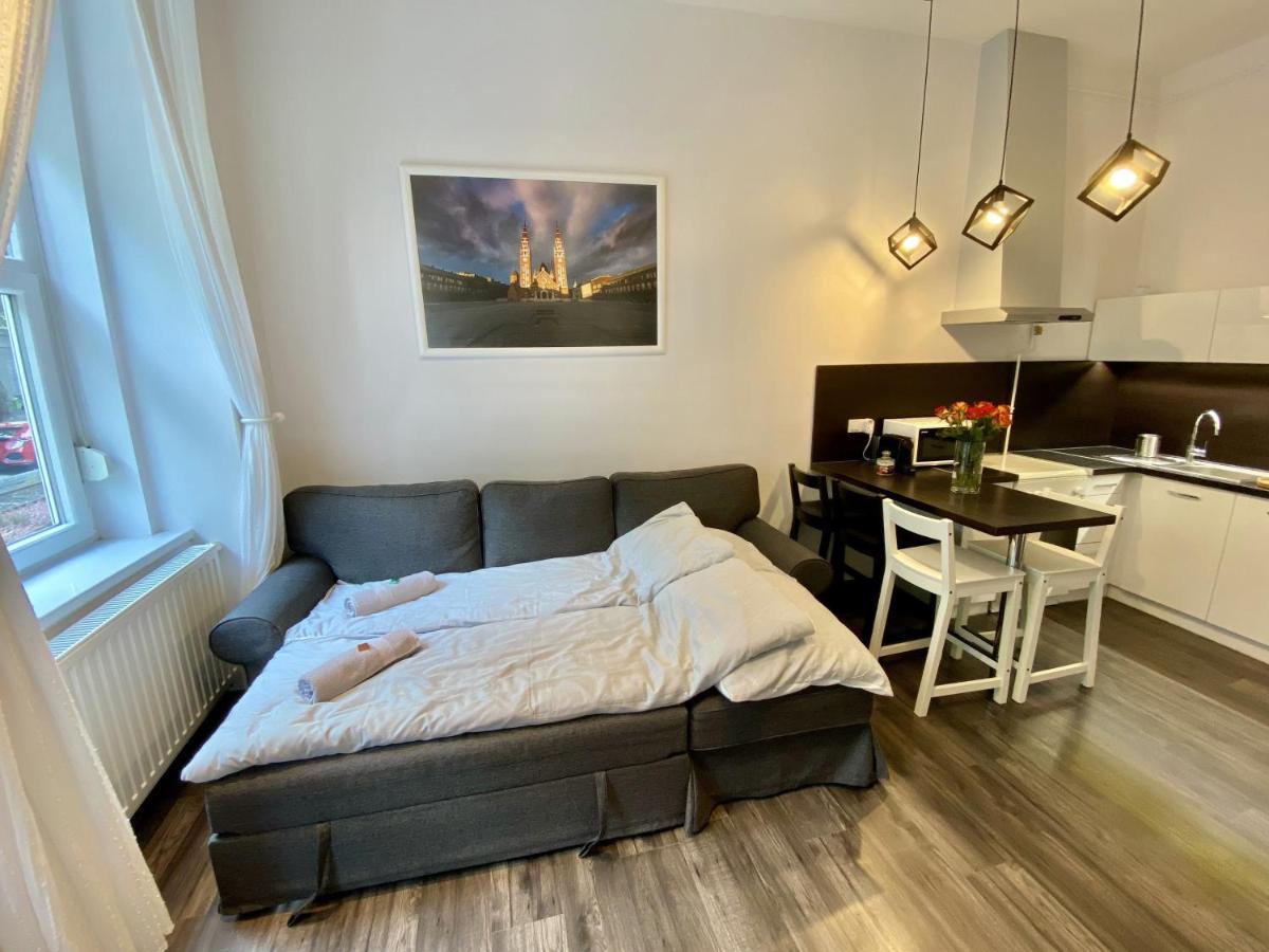 Art Apartment Szeged Luaran gambar